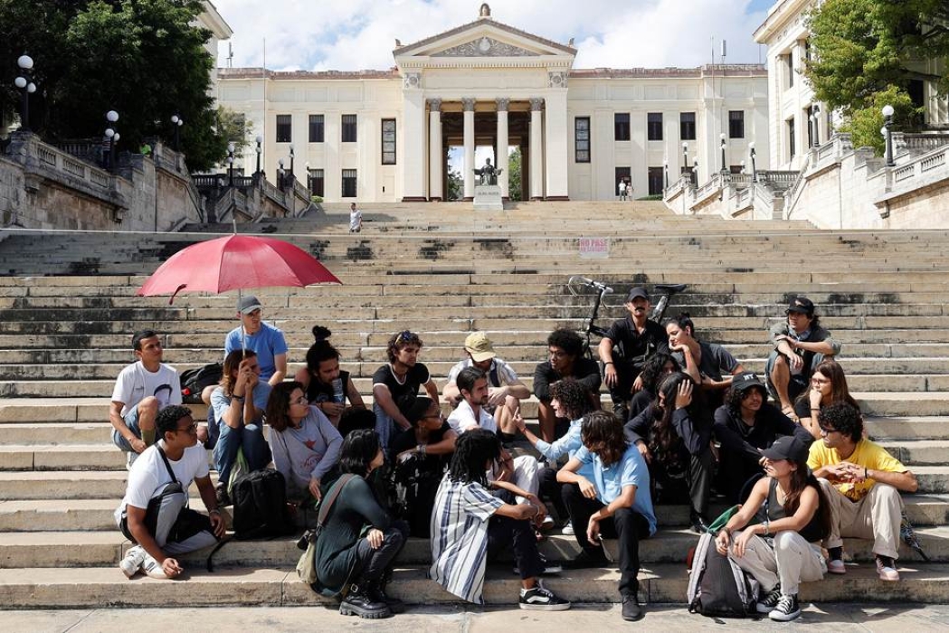 Cuba Students Sit In as Blackouts Rewrite the Social Contract