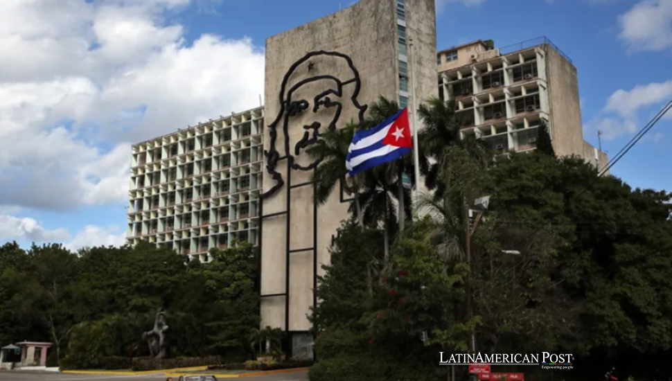 Cuba Waits as Power Whispers Through One Family’s Closed Doors