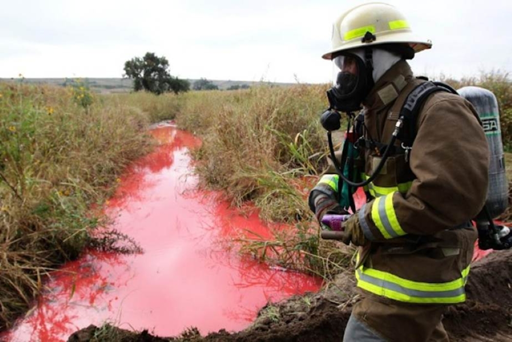 Mexico Oil Spill Exposes Latin America’s Old Extractive Trust Crisis