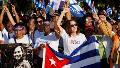 Cuban Women Turn Sanctions Into Latin America’s Harshest Public Mirror Cuban Women Turn Sanctions Into Latin America’s Harshest Public Mirror