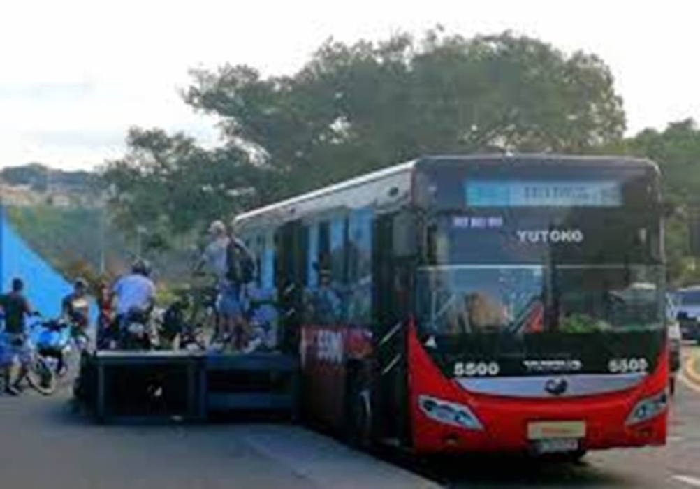 Cuba Rides a Tunnel Bus Through Its Deepening Energy Squeeze