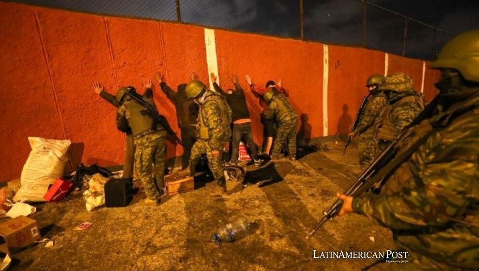Ecuador apuesta por la política del toque de queda mientras los carteles se mueven en las sombras
