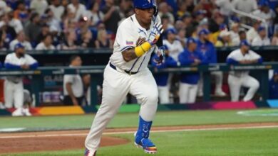 Venezuelan Catcher Salvador Pérez Chases History as Royals Seek Runs