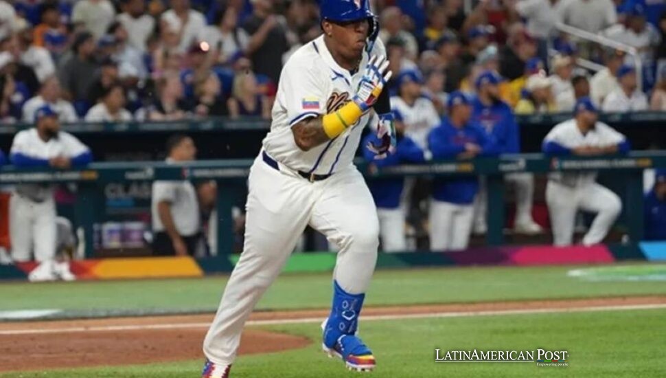 Venezuelan Catcher Salvador Pérez Chases History as Royals Seek Runs