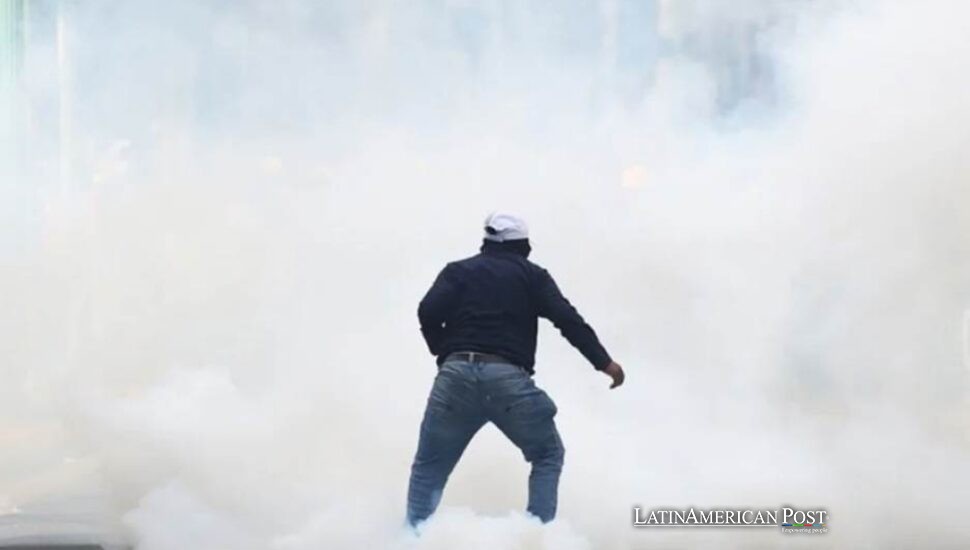 Bolivia Weighs State of Exception as Roads Tighten Around Paz