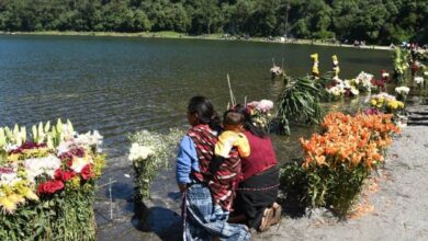 Mayas guatemaltecos suben al Chicabal para pedir lluvia mientras crece la ansiedad climática