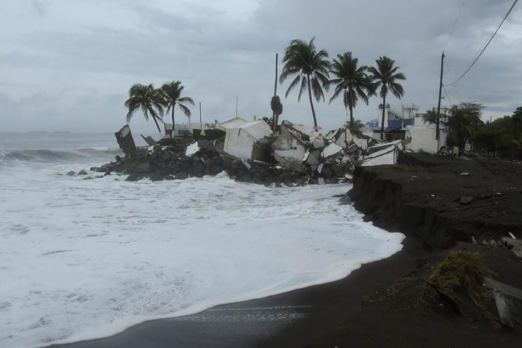 Guatemala’s Pacific Graves Show Climate Crisis Eating Latin America’s Shoreline