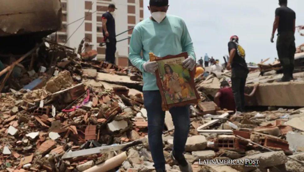 La Guaira Listens for Life as Venezuela’s Quake Grief Deepens