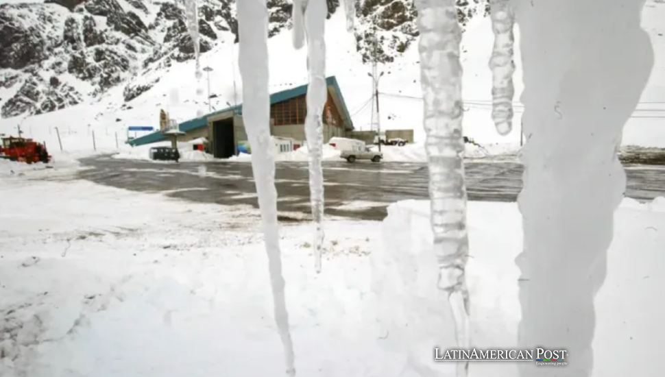 Chile Watches Deep Snow Bury Its Vital Argentina Border Crossing