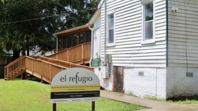 Familias latinoamericanas encuentran un refugio frágil junto a la vasta máquina de detención de Georgia