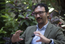 Mexican Journalist Finds Home Needs Instructions, Then Builds Retache for Fellow Returnees