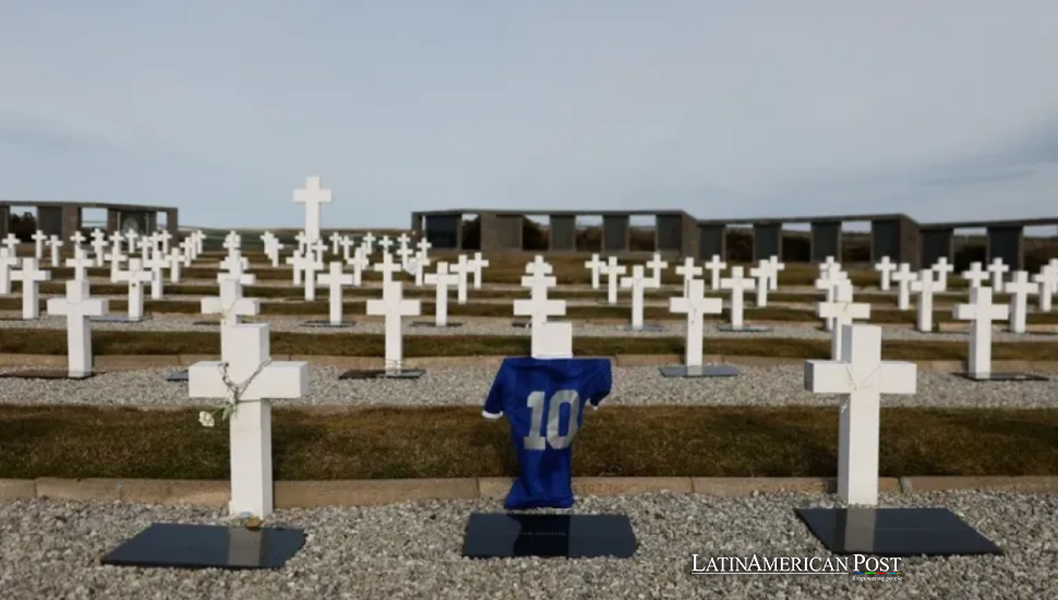 Malvinas Veterans Carry Ashes Back to a War That Never Left Them