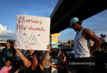 Machado regresa a Venezuela y desafía el pacto petrolero de Washington