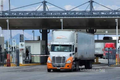 Mexico Truckers Deliver the Goods While Armed Robbers Collect a Different Toll Mexico Truckers Deliver the Goods While Armed Robbers Collect a Different Toll
